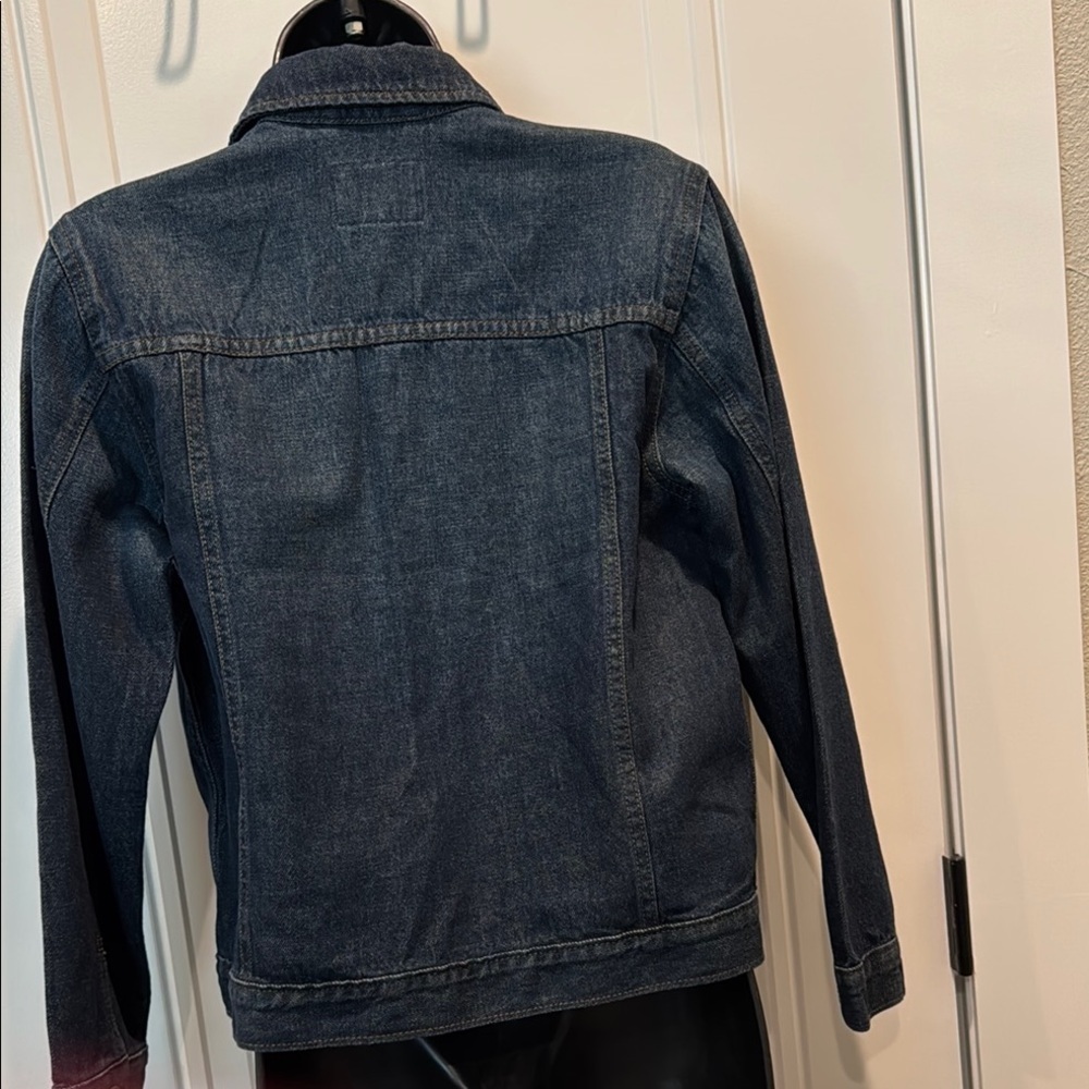 Indigo Blue Cropped Jean Jacket with Structured Shoulders - Picture 2 of 3